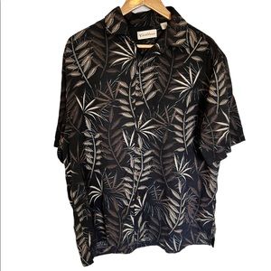 Men’s Casual Dress Shirt. Size Large.